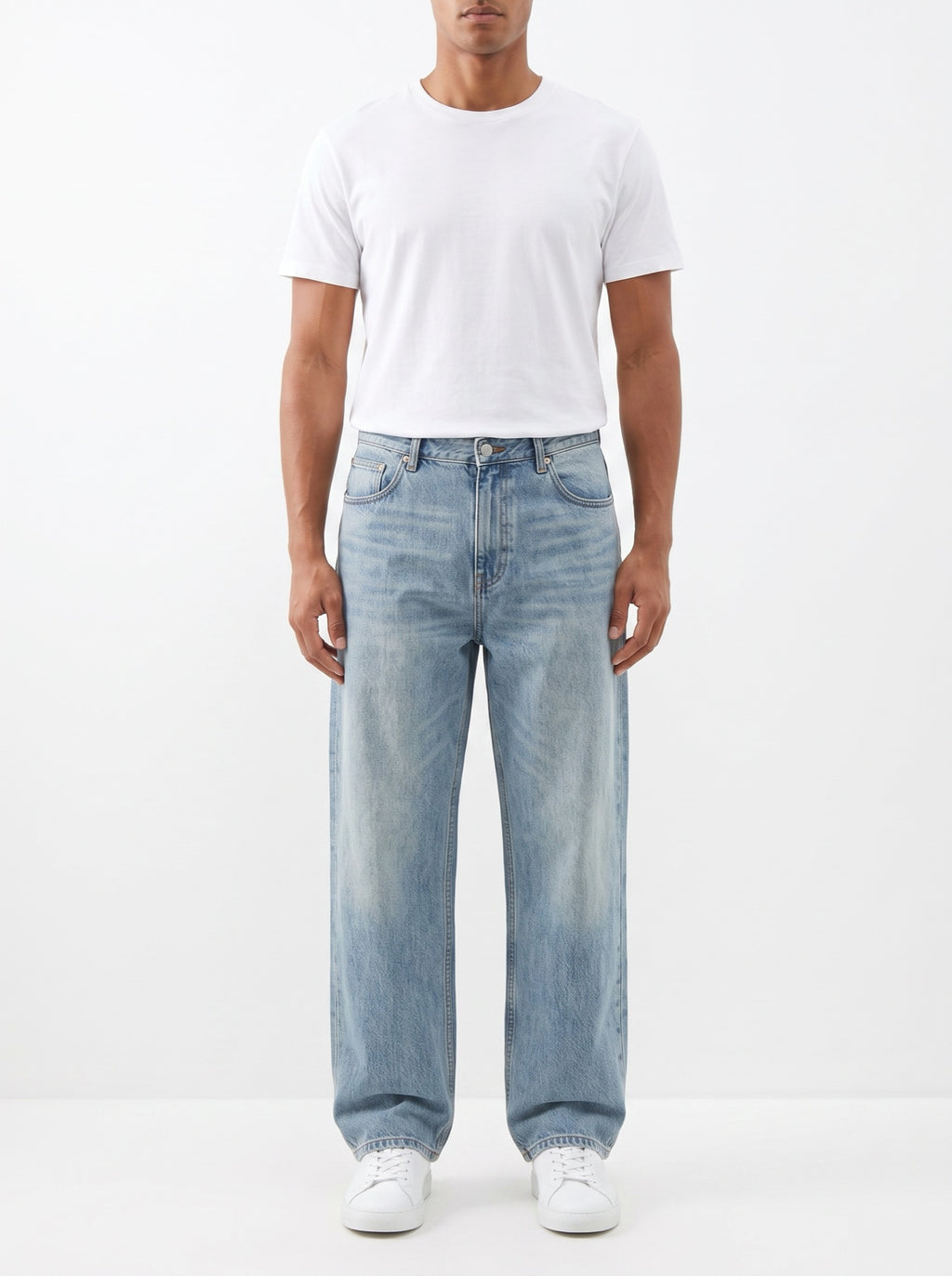 Relaxed Jeans in Washed Denim — front view