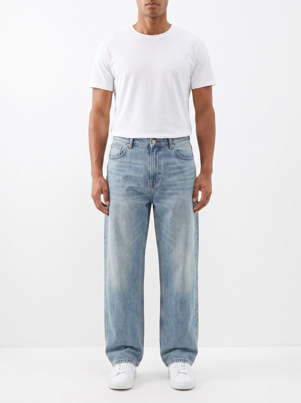 Relaxed Jeans in Washed Denim — front view